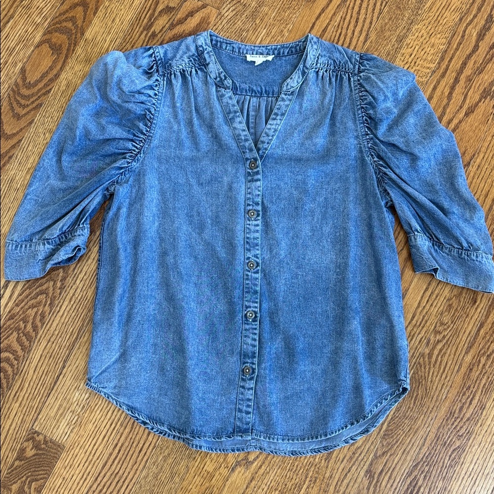 Aaron & Amber Blue tencel Denim Button-Up Blouse. Size S